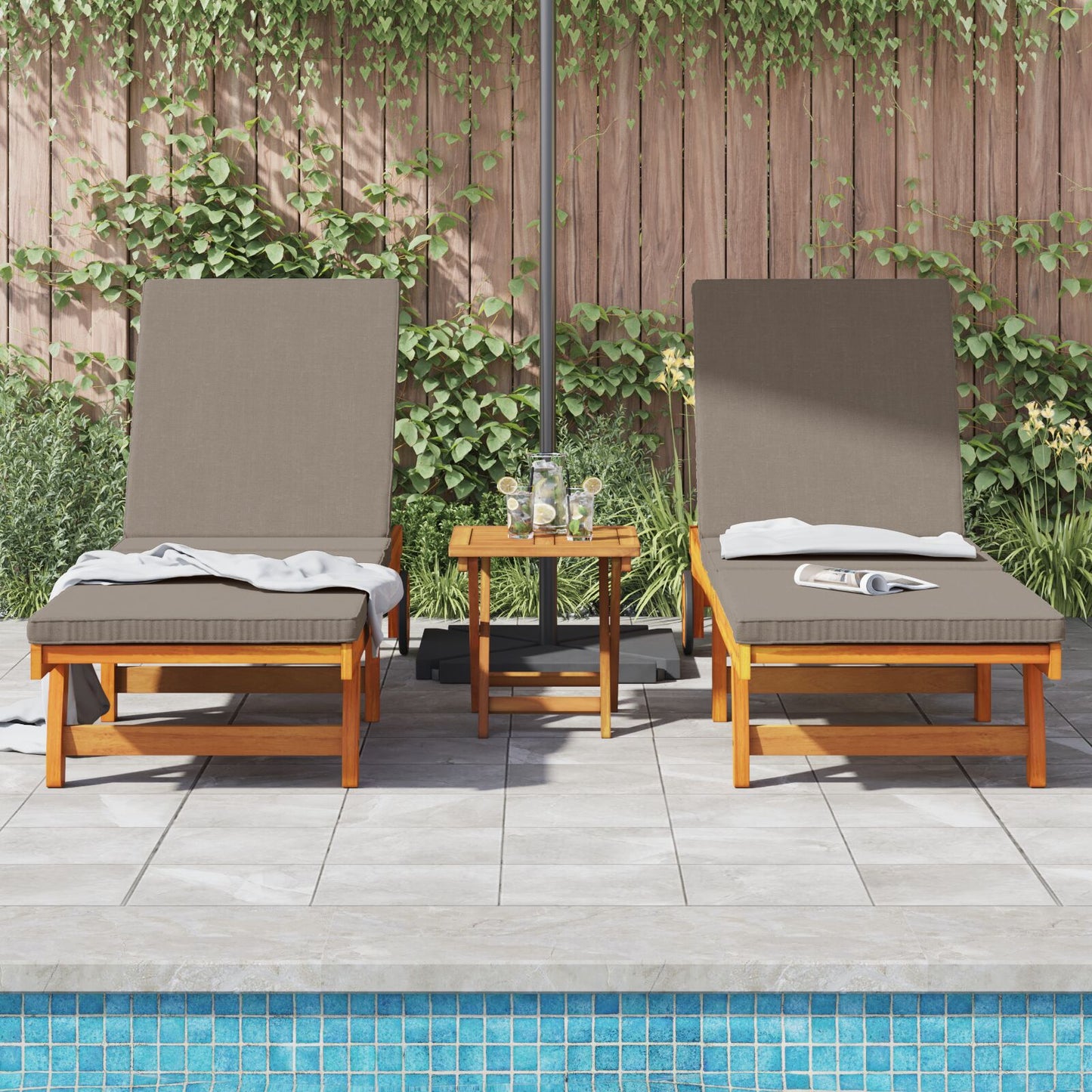 vidaXL Sonnenliegen 2er Set mit Rädern und Kissen aus robustem Akazienholz